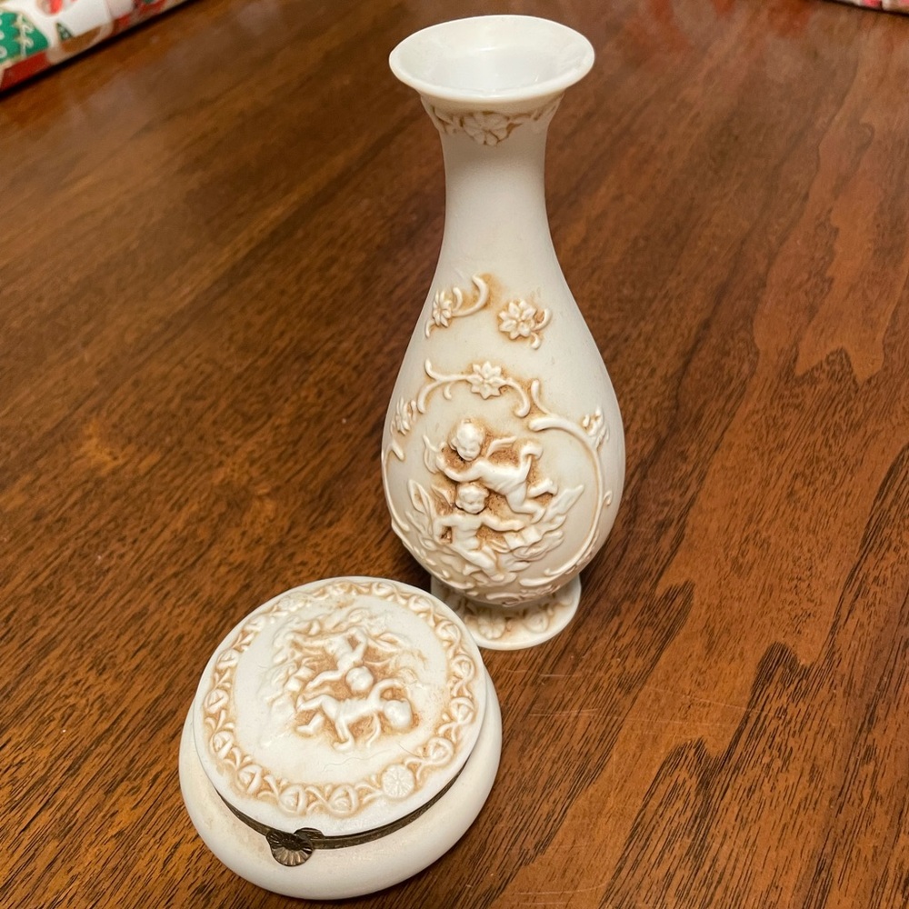 SET ✨ Vintage Lefton’s Vase and Trinket Box